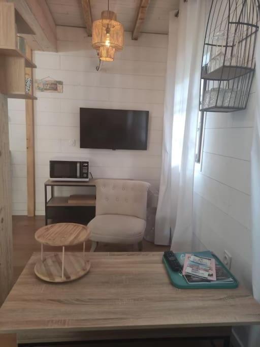 Joli T2 Bas De Chalet Plage De 그륏상 외부 사진